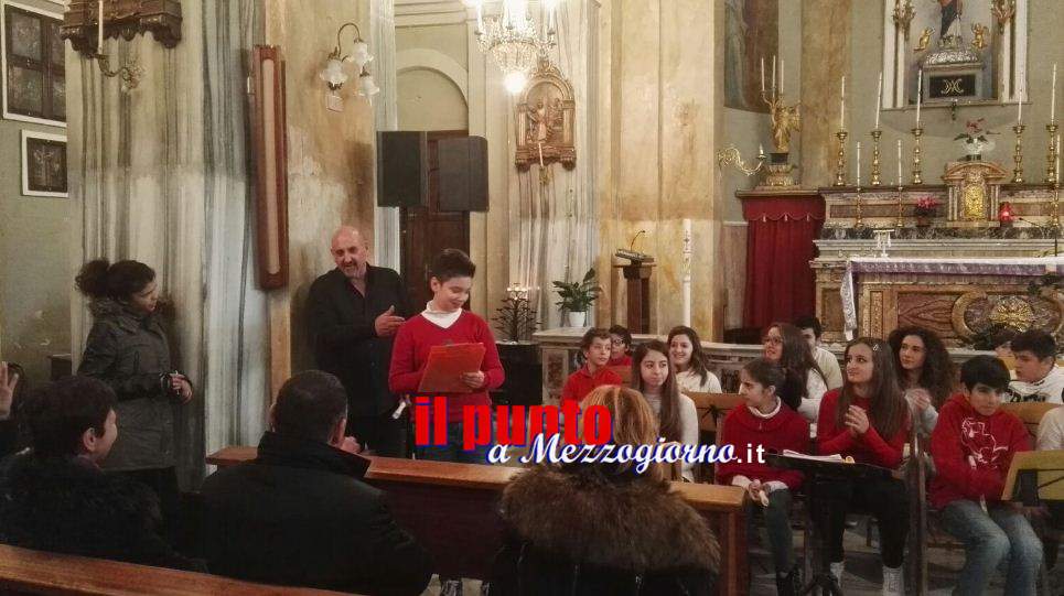 Nella chiesa di santa Maria Assunta di Gavignano il buon Natale degli alunni della Media Innocenzo III
