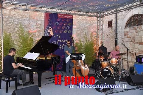 Il trio di Giorgio Ferrera, nella suggestiva cornice di Palazzo Cantelmi, apre Atina Jazz Festival