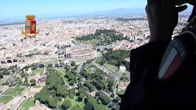 Roma deserta per il coronavirus, le immagini riprese dall’elicottero della polizia