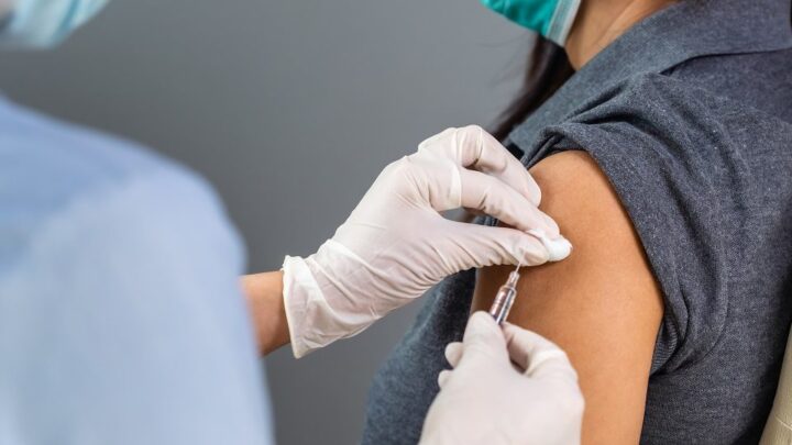 Dall’1 ottobre nel Lazio vaccinazioni Covid, influenze e polmonite aperte a tutti