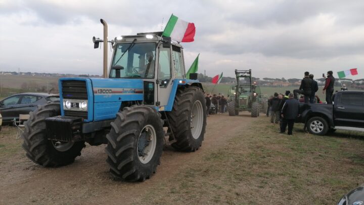 La protesta degli agricoltori si “spacca”, i ciociari scelgono Via Nomentana, i cassinati a Formello  