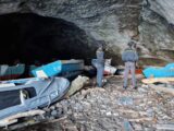 Discarica di natanti nella grotta a Ponza, tre denunciati