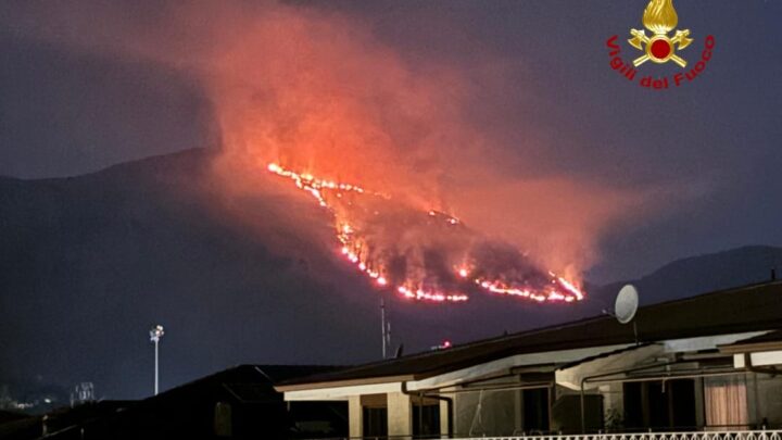 Emergenza incendi, 17 roghi attivi nel frusinate, vigili del fuoco anche da Viterbo