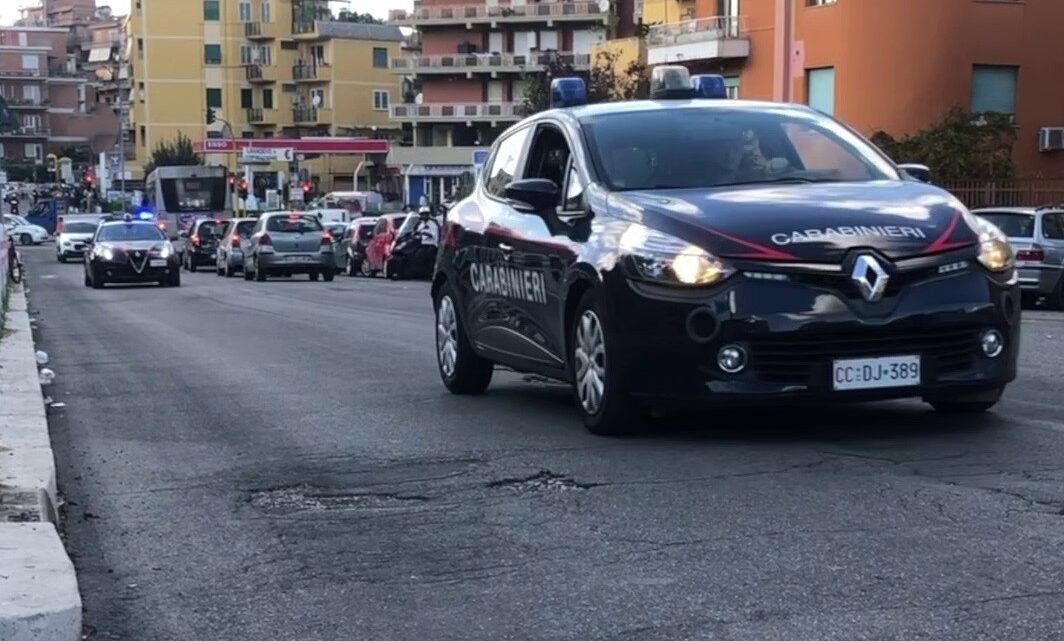 Sedicenne accoltellato da coetaneo davanti scuola a Ferentino, è grave