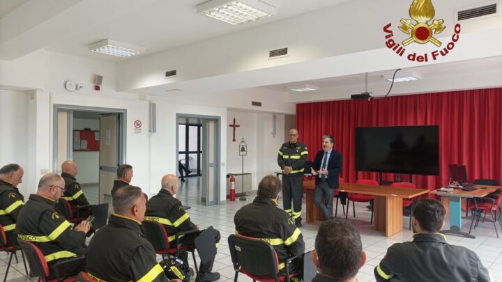 Il prefetto Montella visita la sede del Comando dei Vigili del Fuoco di Isernia