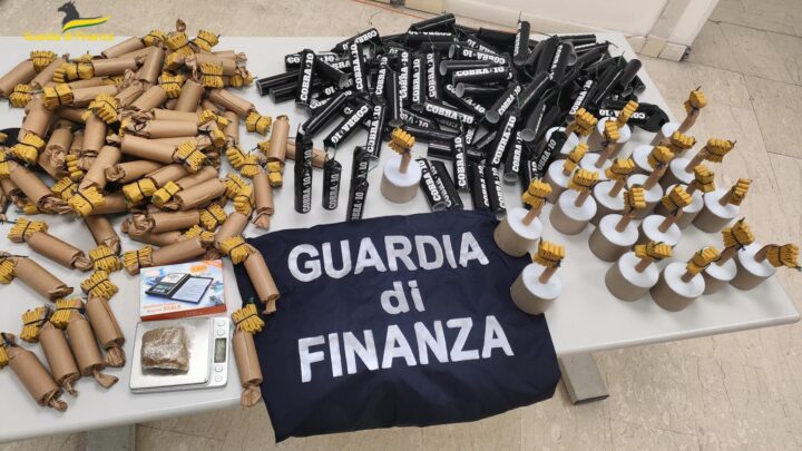 Bombe carta per capodanno e hashish, un denunciato a Terracina