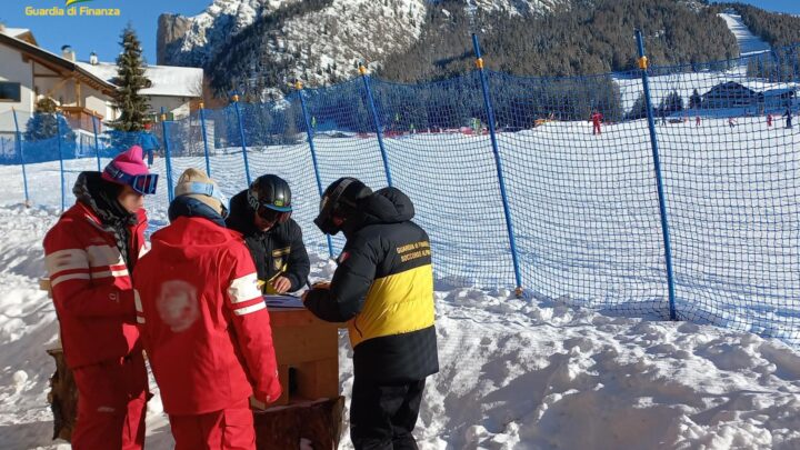 Dalla Francia alle piste dell’Alto Adige, multati due maestri di sci irregolari